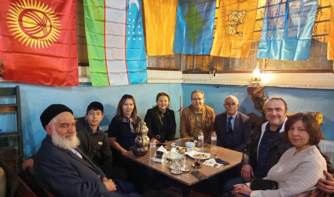 Erzincan Dede Korkut Ozanlar Derneği, düzenlenen açılış programıyla faaliyetlerine başladı. Dernek,